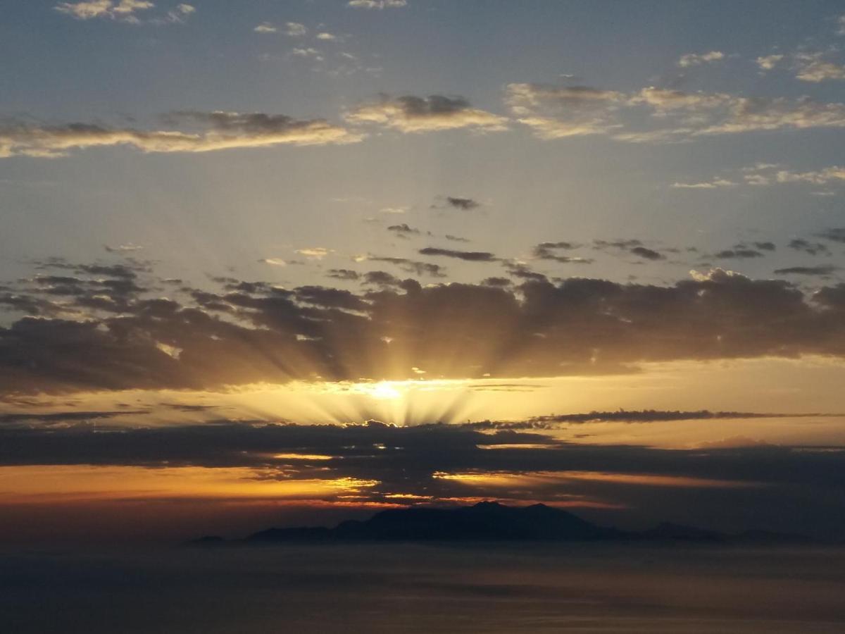 New Guesthouse In Emporios Emporeios  Bagian luar foto